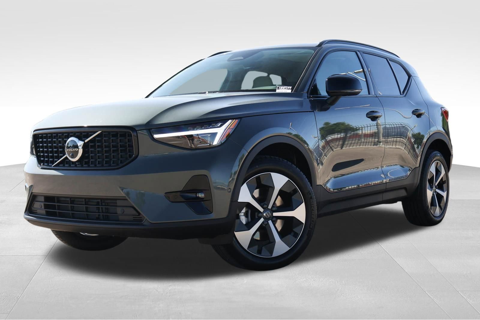 New 2026 Volvo XC40 B5 Plus w/ Protection Package Premier