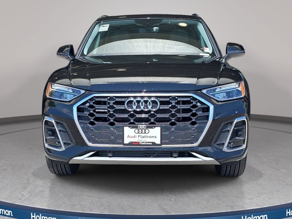 Used 2024 Audi Q5 e Premium w/ Convenience Package AWD/4WD image 2