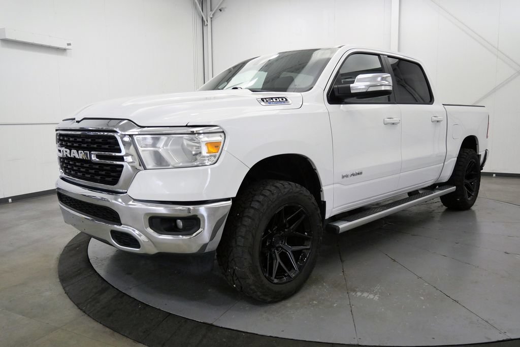 Used 2022 RAM 1500 Big Horn AWD/4WD image 3