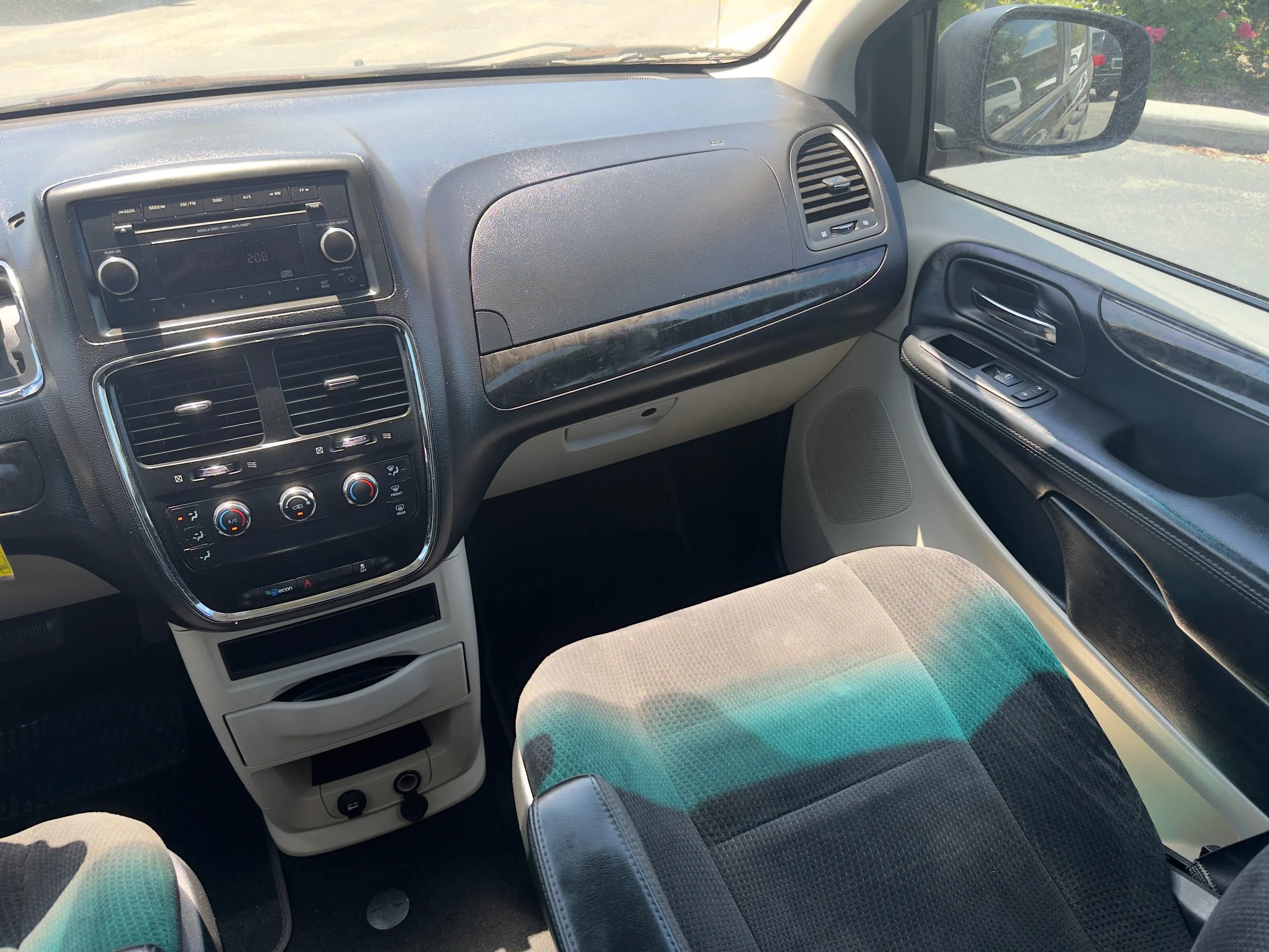Used 2014 Dodge Grand Caravan American Value Package FWD image 18