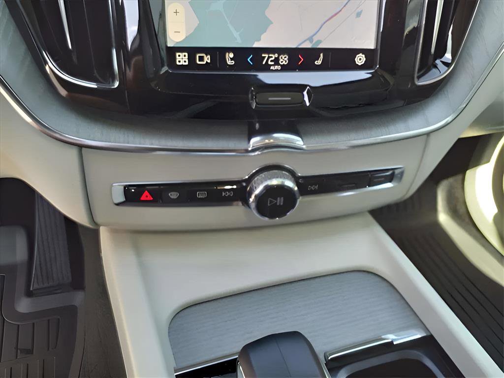 Used 2025 Volvo XC60 T8 Plus w/ Protection Package Premier image 26