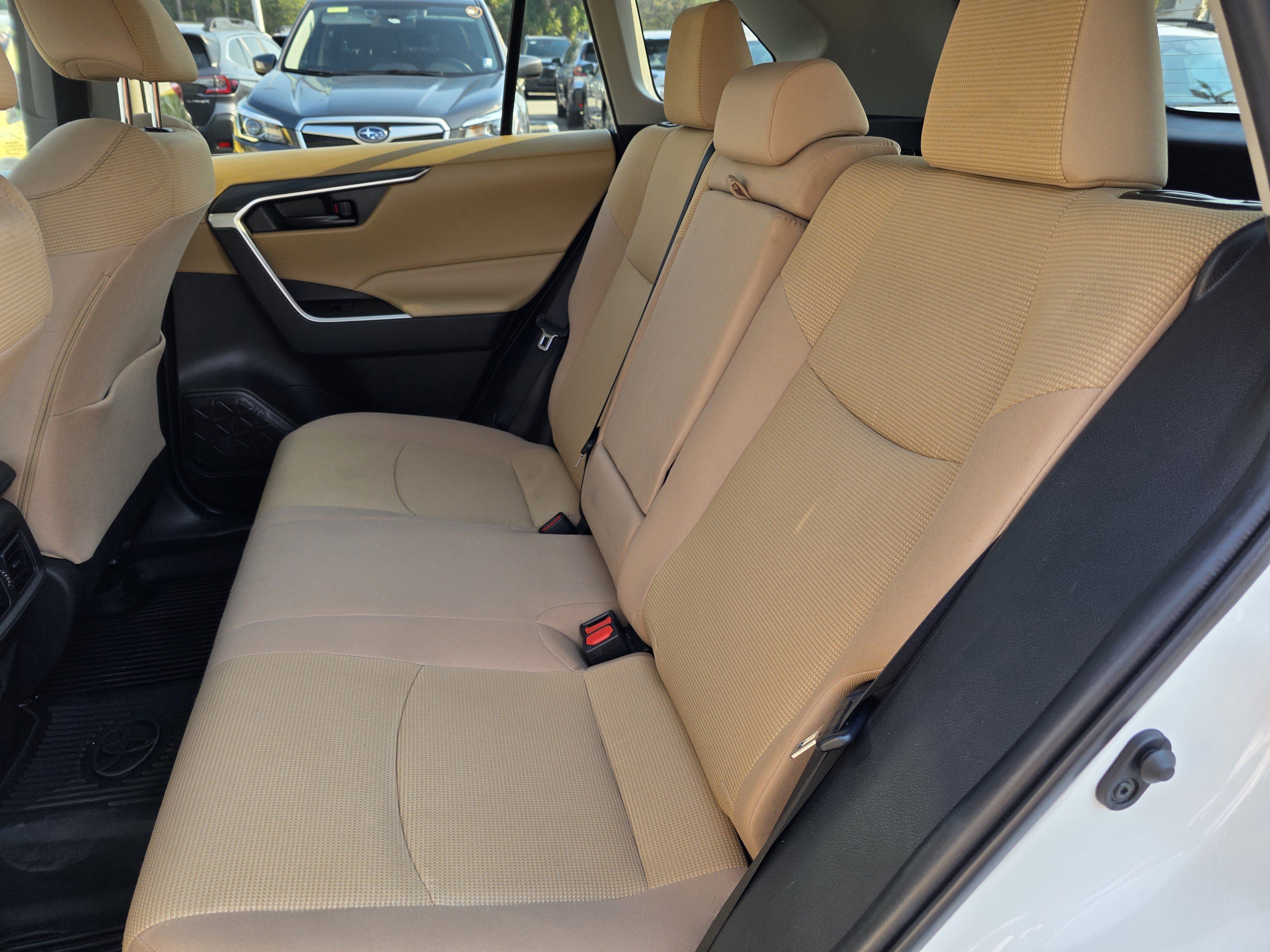 Used 2022 Toyota RAV4 LE image 15