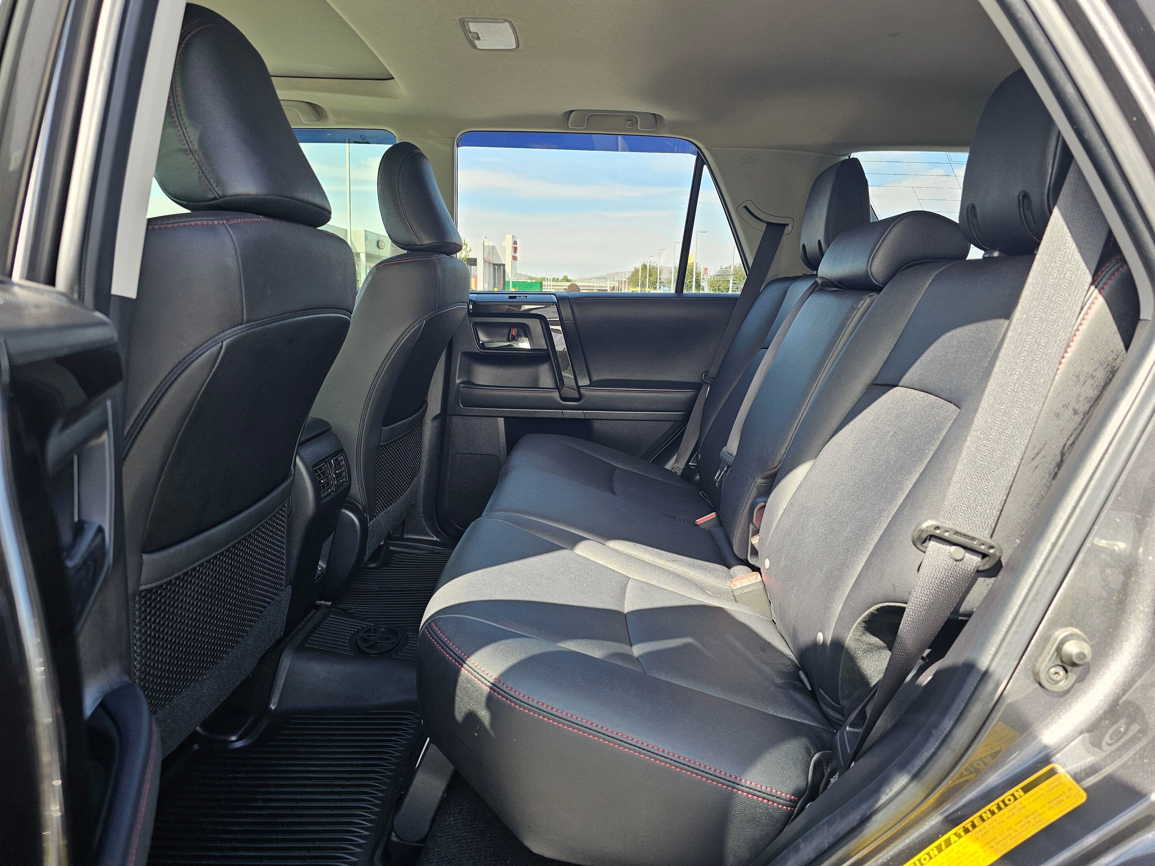 Used 2020 Toyota 4Runner Venture w/ Moonroof Package AWD/4WD image 17