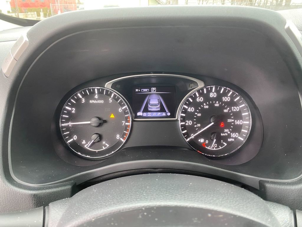 Used 2019 Nissan Pathfinder SL image 10