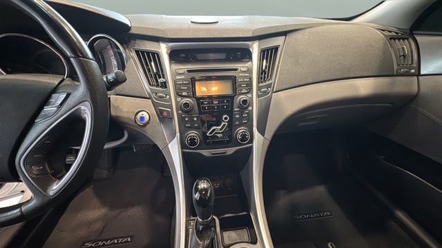 Used 2012 Hyundai Sonata Hybrid w/ Leather Pkg image 12