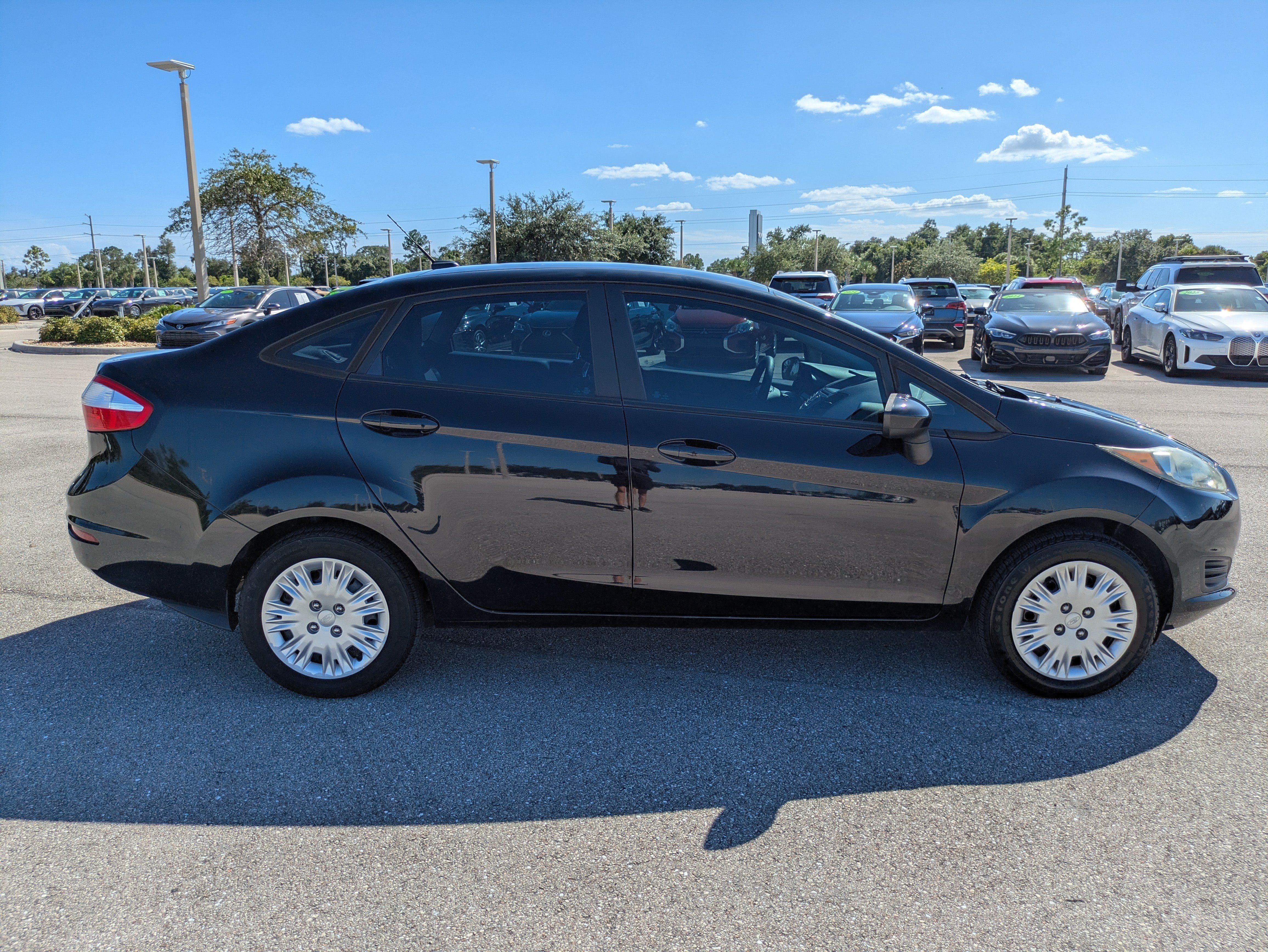 Used 2019 Ford Fiesta S FWD image 3
