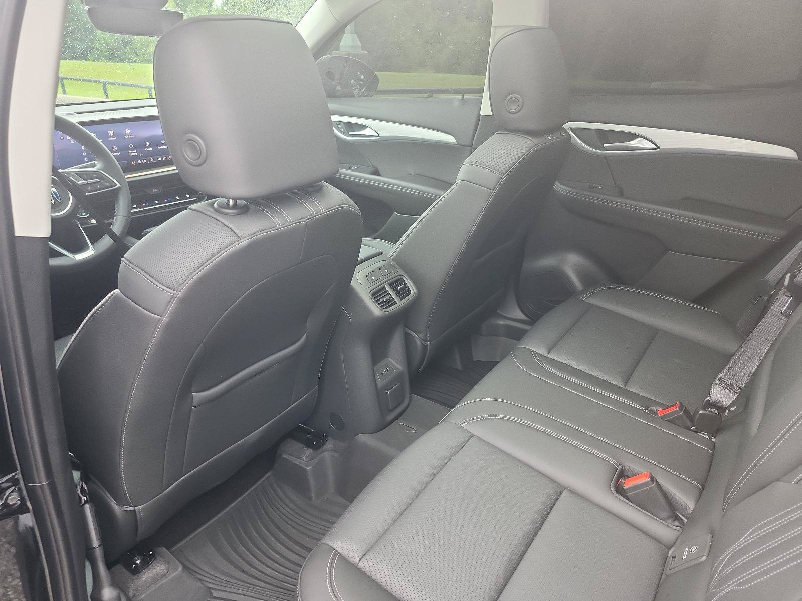 Certified 2025 Buick Envision Avenir AWD/4WD image 12