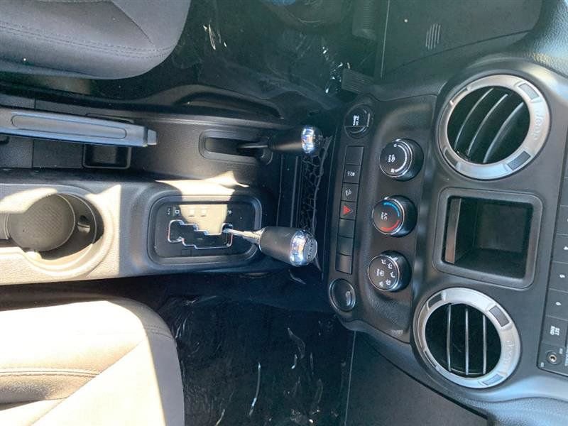 Used 2014 Jeep Wrangler Sport image 31