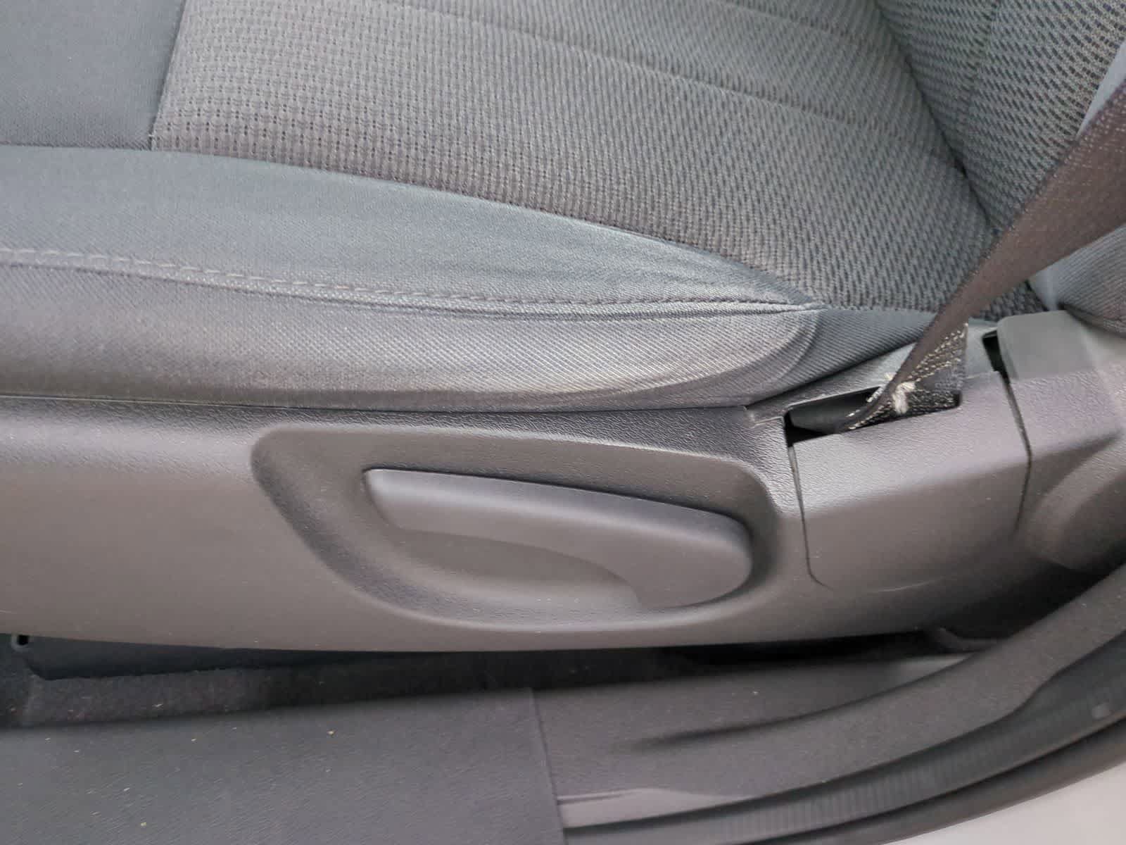 Used 2012 Jeep Liberty Sport AWD/4WD image 17