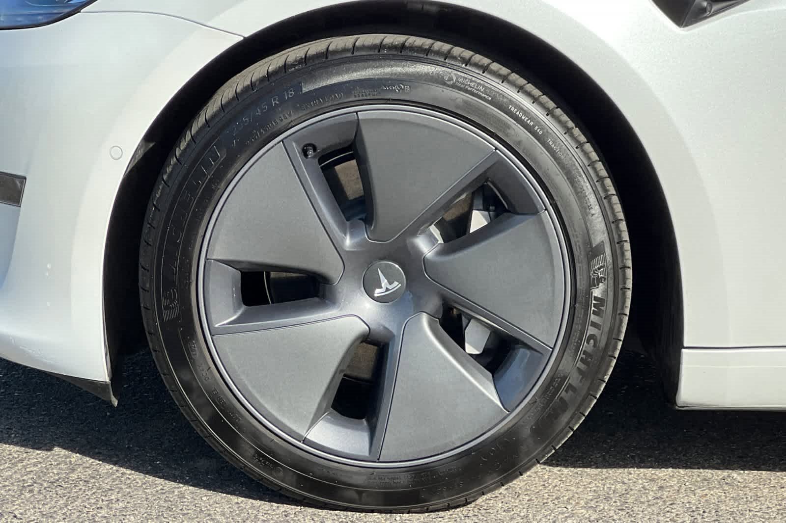 Used 2022 Tesla Model 3 image 25