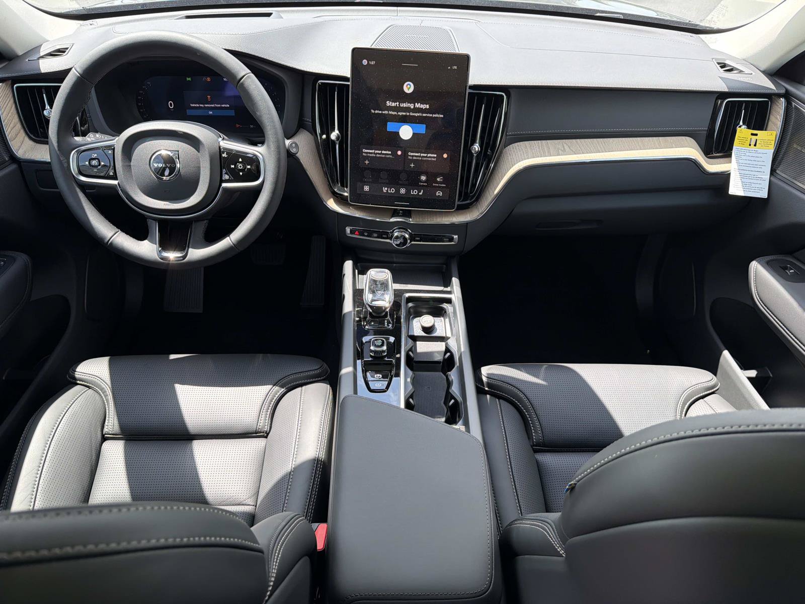 New 2027 Volvo XC60 B5 Ultra AWD/4WD image 7