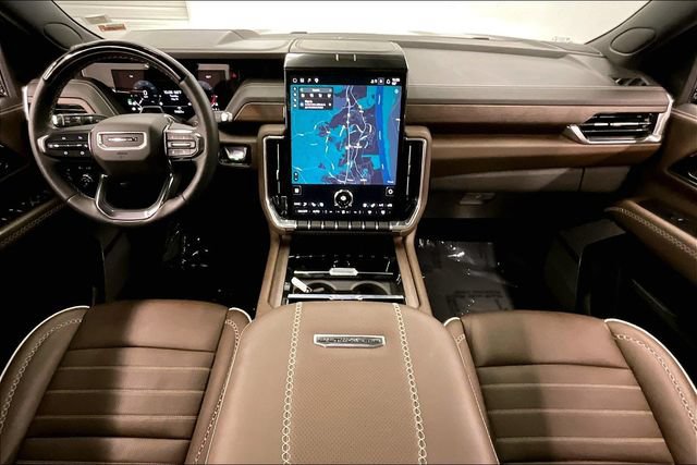 Used 2025 GMC Yukon XL Denali Ultimate AWD/4WD image 18