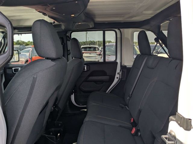 Used 2025 Jeep Wrangler Unlimited Sahara AWD/4WD image 13
