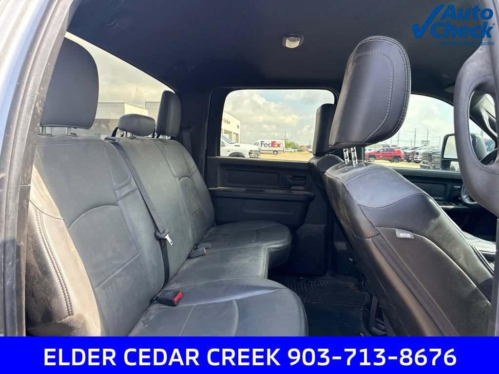 Used 2024 RAM 3500 Tradesman w/ Chrome Appearance Group AWD/4WD image 16