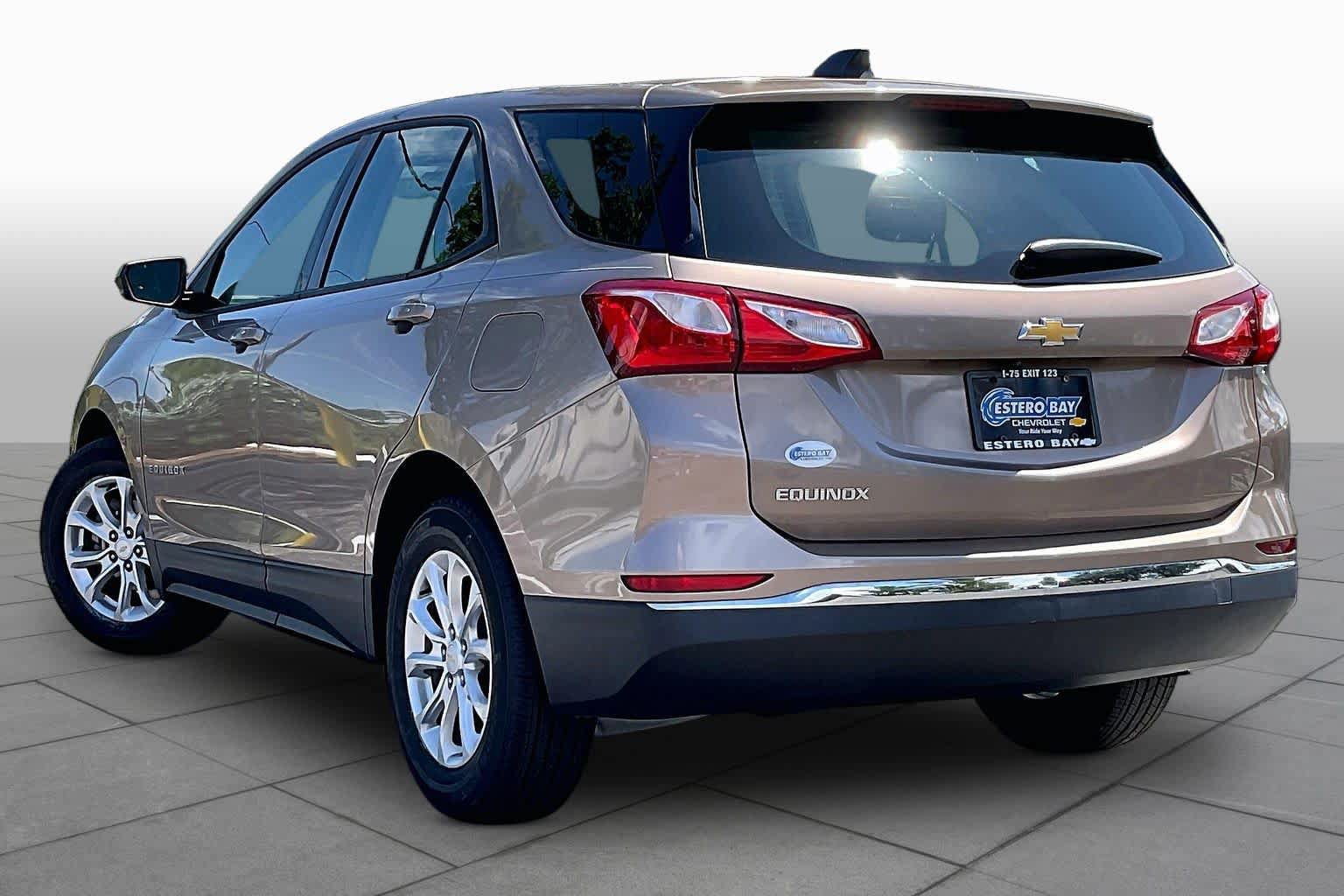 Used 2018 Chevrolet Equinox LS FWD image 12