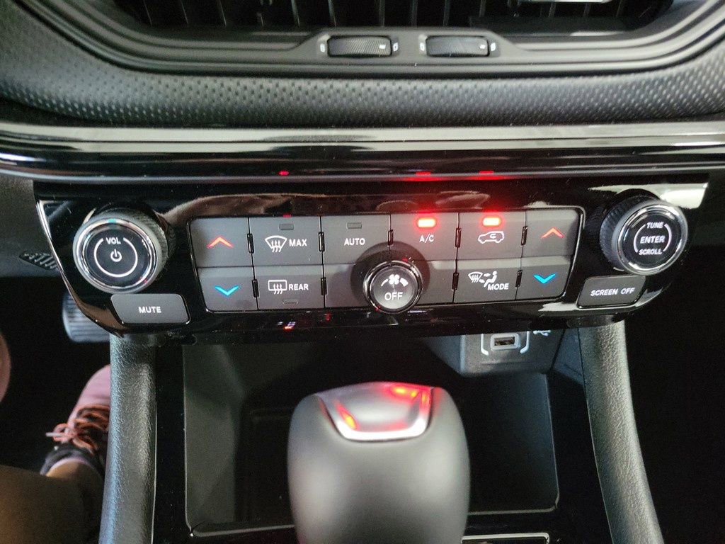 New 2025 Jeep Compass Latitude w/ Convenience Group image 19