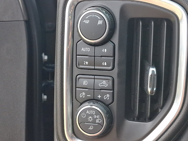 Used 2019 Chevrolet Silverado 1500 LTZ w/ LTZ Convenience Package AWD/4WD image 9