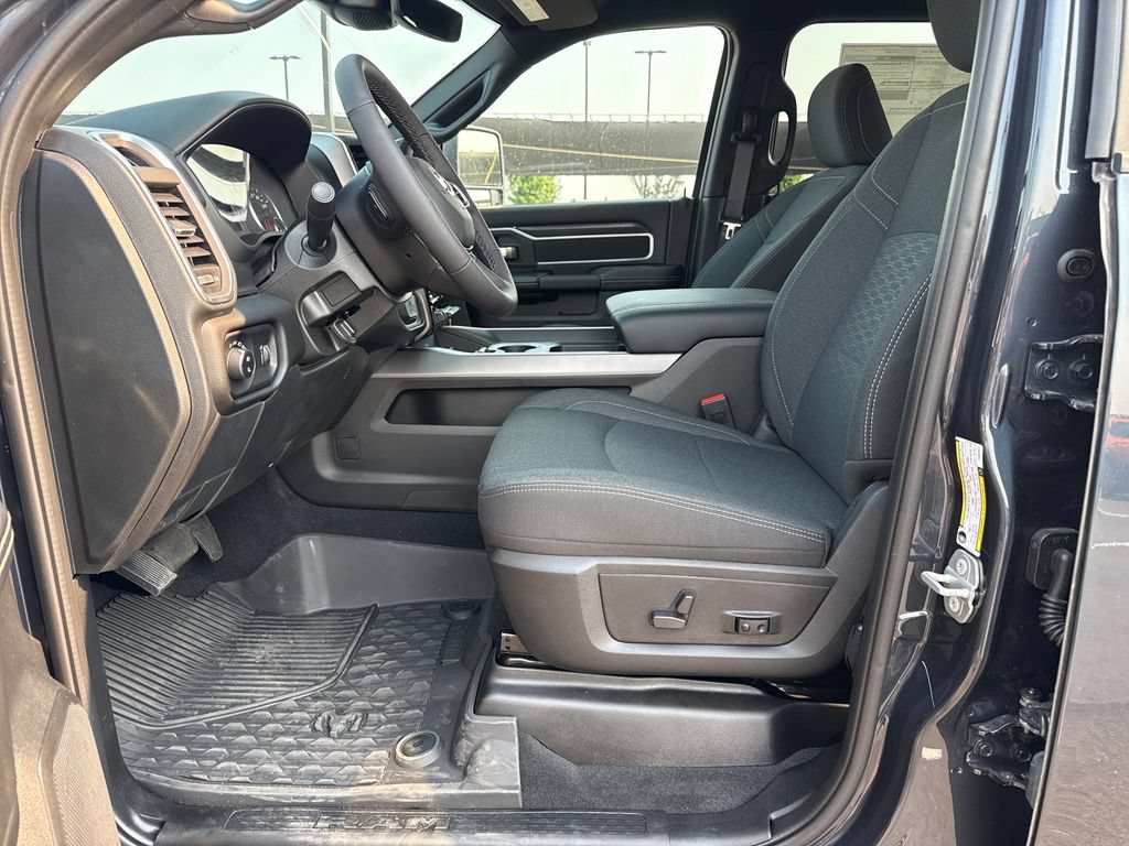 New 2026 RAM 2500 Big Horn AWD/4WD image 22