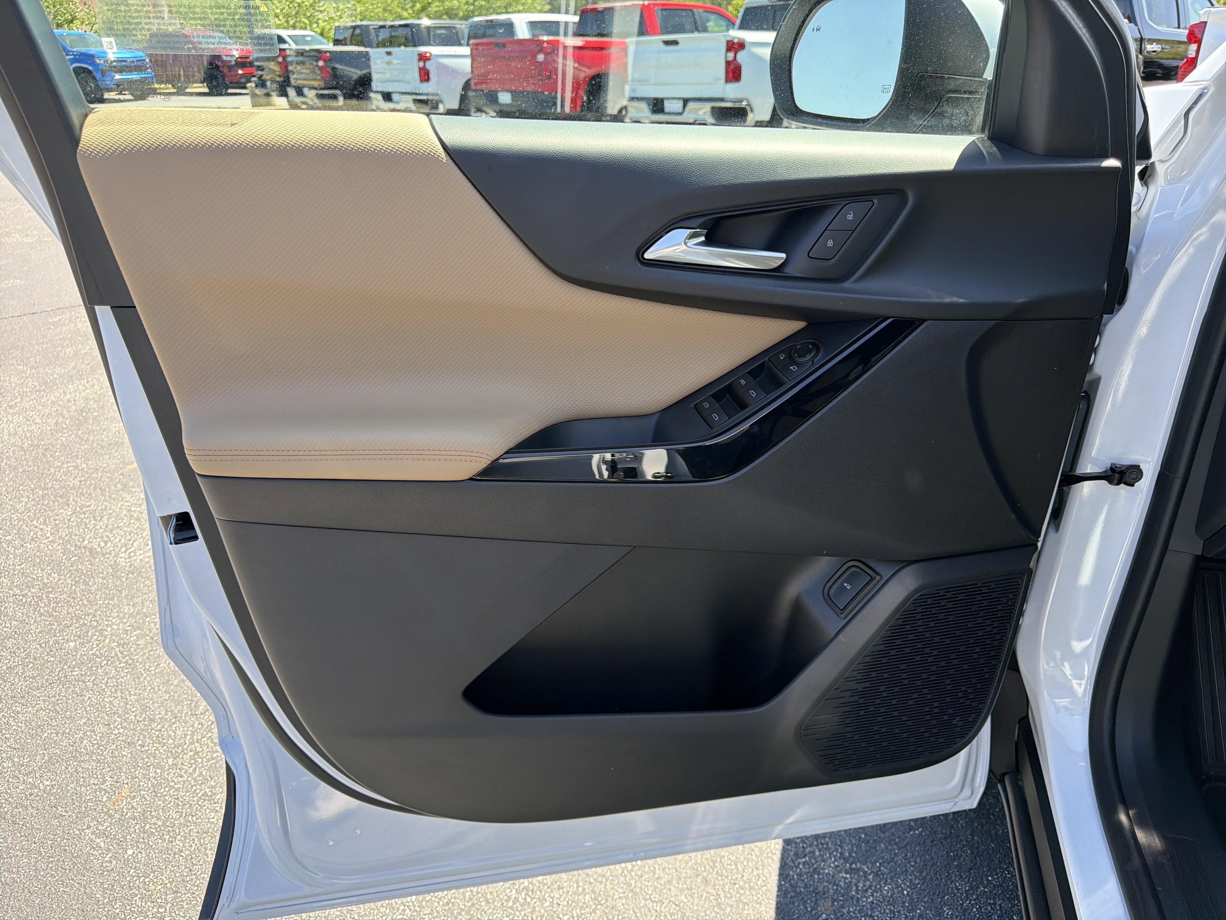 New 2026 Chevrolet Equinox ACTIV w/ Safety and Technology Package AWD/4WD image 10