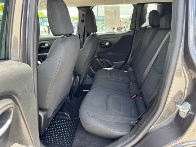 Used 2019 Jeep Renegade Latitude w/ Cold Weather Group AWD/4WD image 26
