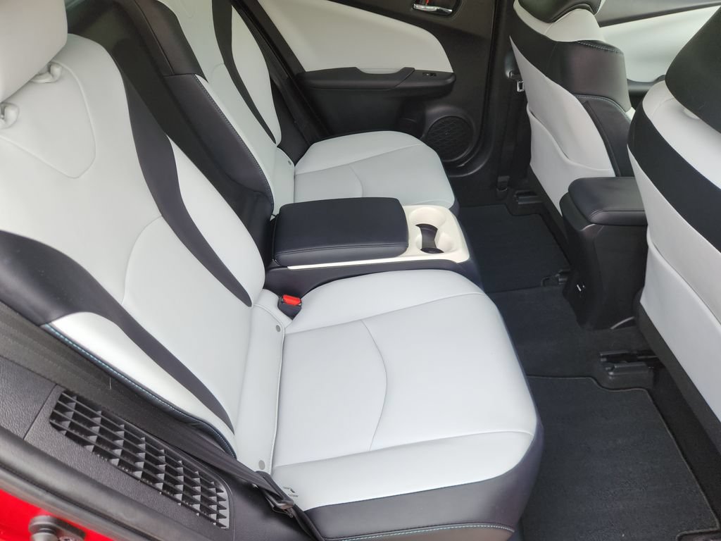 Used 2017 Toyota Prius Prime Advanced FWD image 30