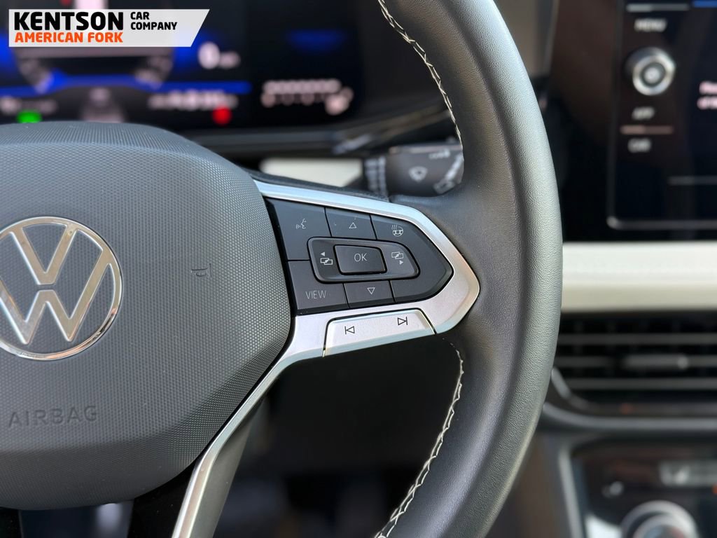 Used 2025 Volkswagen Taos S AWD/4WD image 17