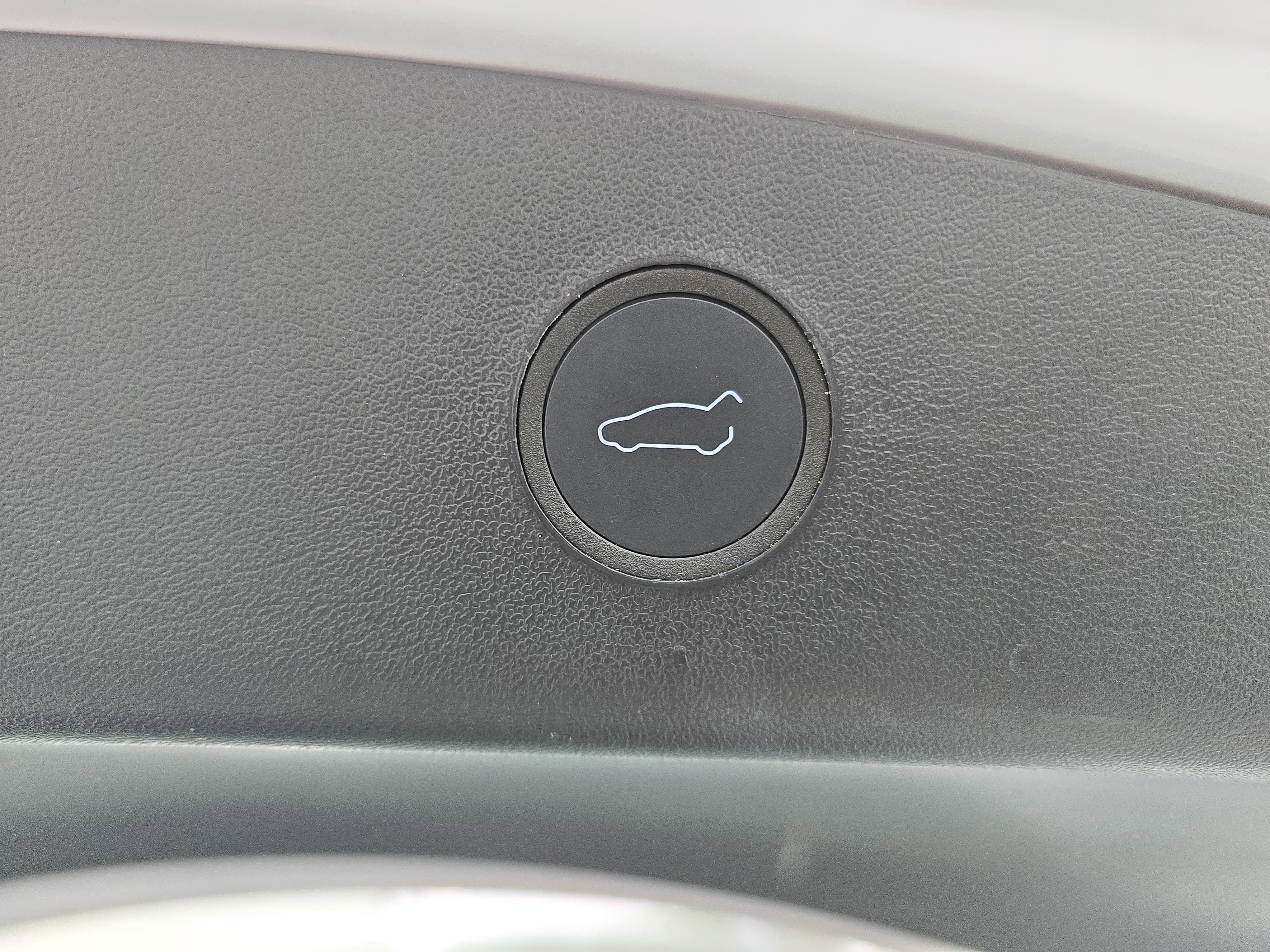 Used 2022 Tesla Model 3 RWD image 13