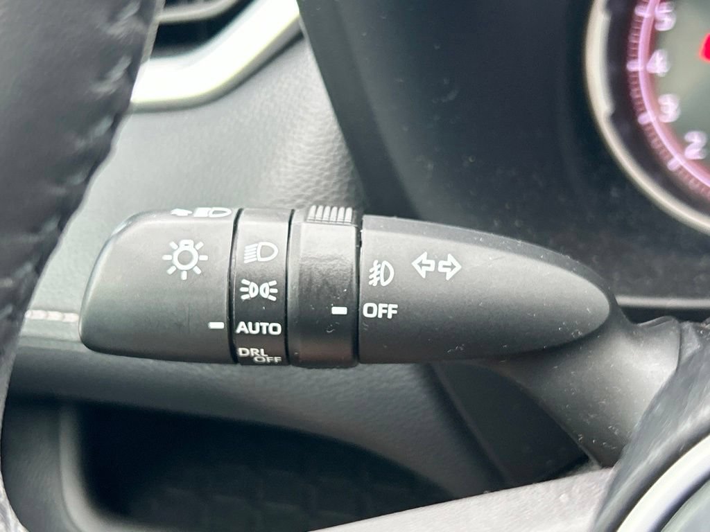 Used 2023 Toyota RAV4 XLE Premium AWD/4WD image 27