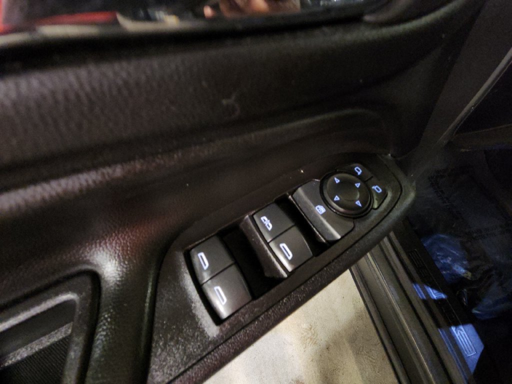 Used 2019 Chevrolet Equinox LT AWD/4WD image 36