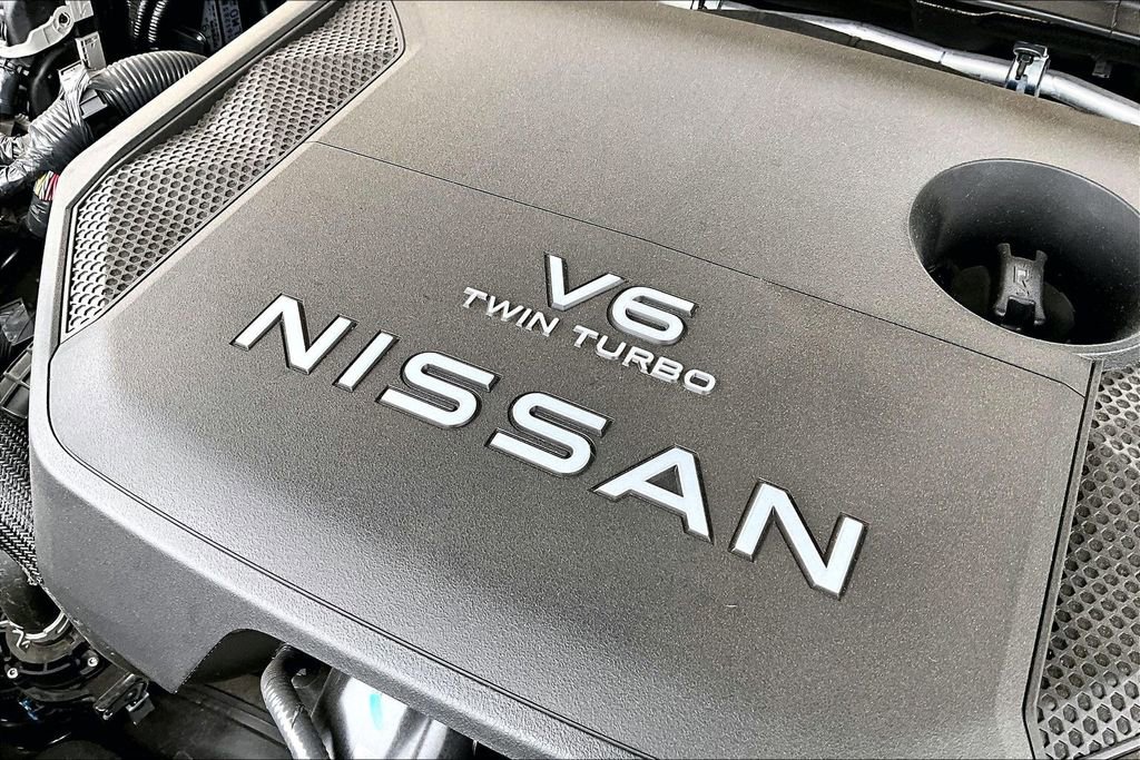 Used 2025 Nissan Armada Platinum Reserve AWD/4WD image 35