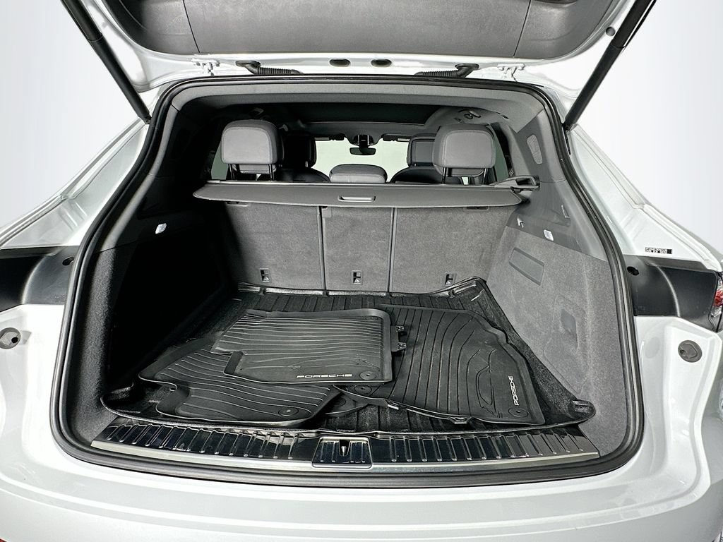 Certified 2022 Porsche Cayenne AWD/4WD image 28