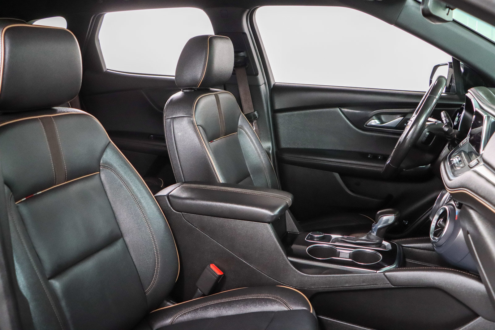 Used 2022 Chevrolet Blazer Premier w/ Enhanced Convenience Package FWD image 27