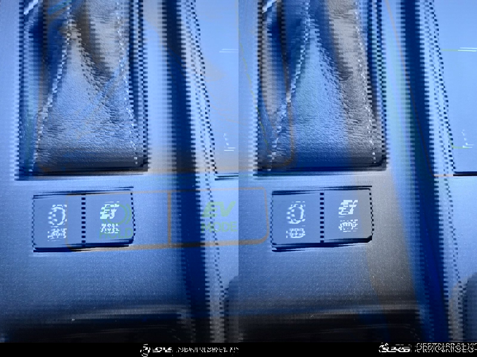 Certified 2019 Lexus ES 300h w/ Accessory Package image 22