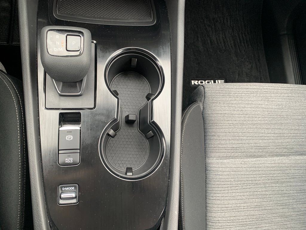 Used 2023 Nissan Rogue SV image 18