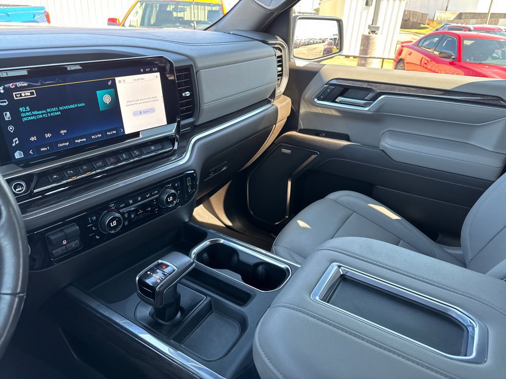 Used 2022 Chevrolet Silverado 1500 LTZ AWD/4WD image 11