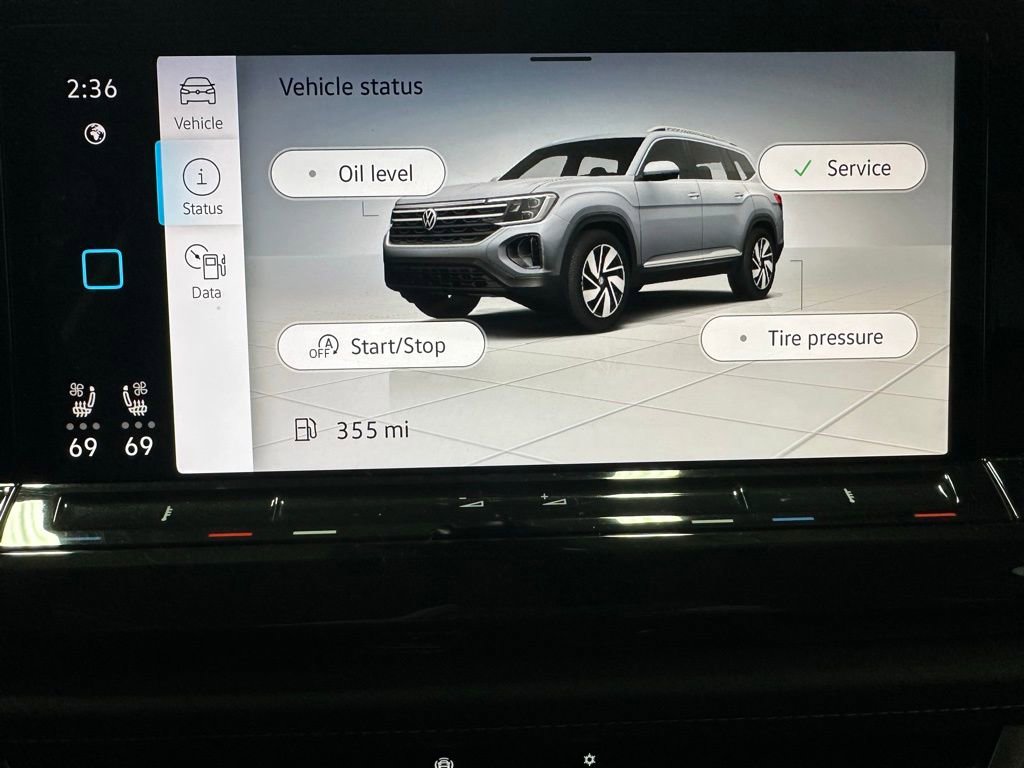 Used 2025 Volkswagen Atlas SE image 31