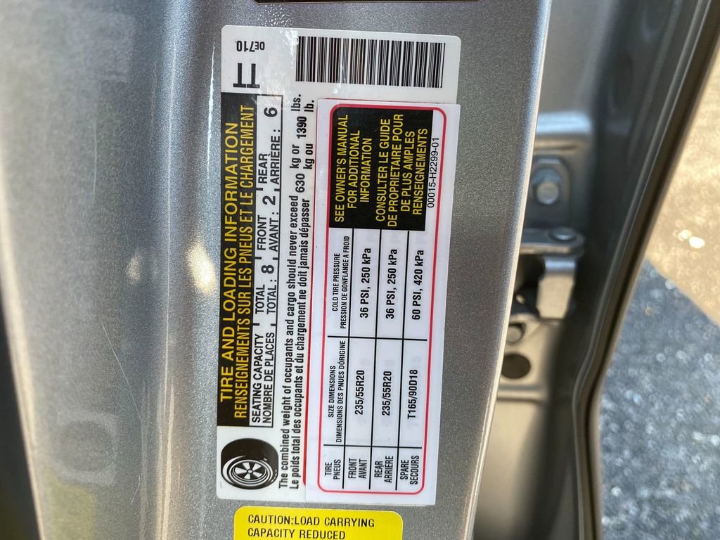 Used 2024 Toyota Highlander LE image 31