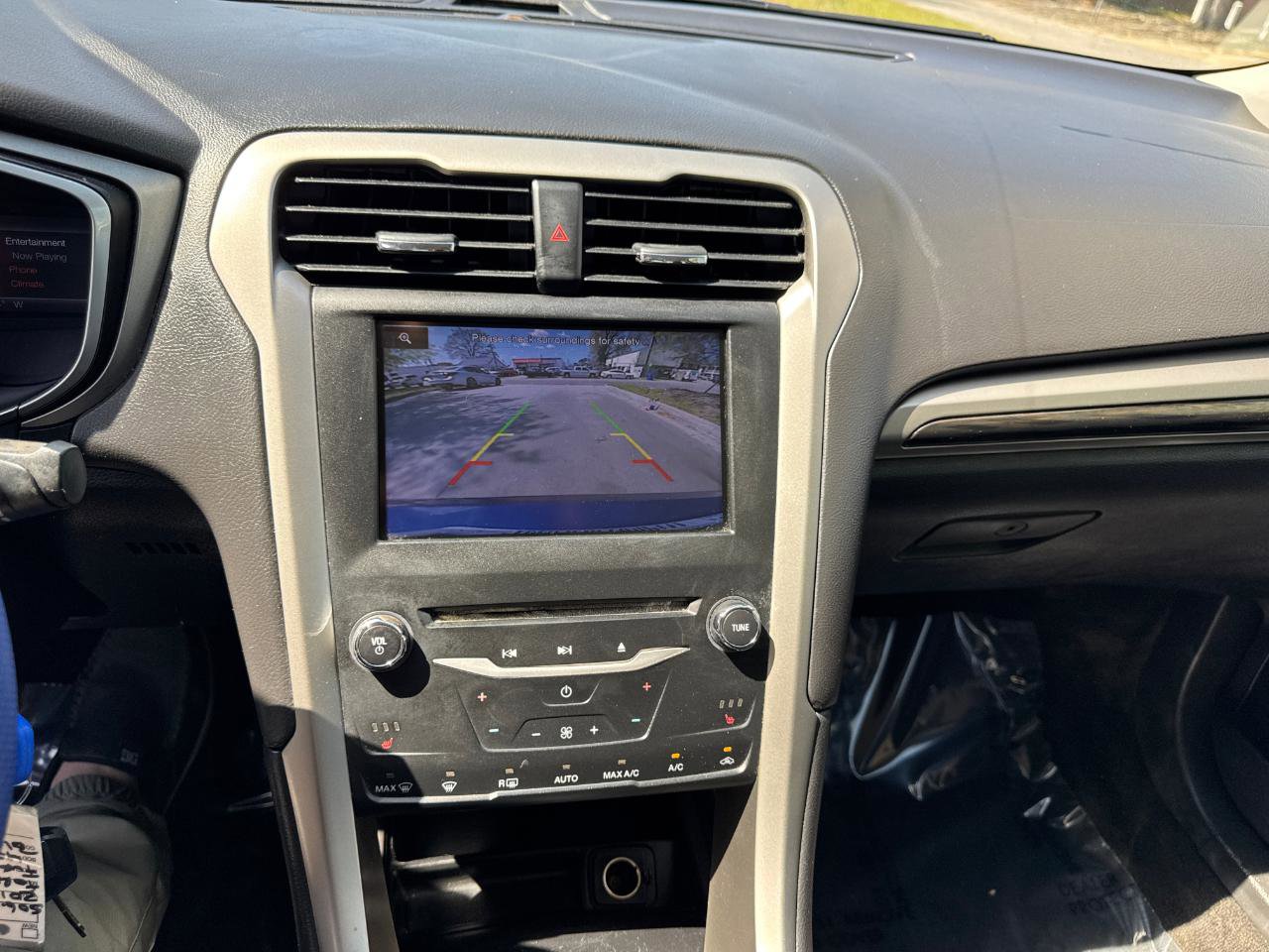 Used 2013 Ford Fusion SE image 22