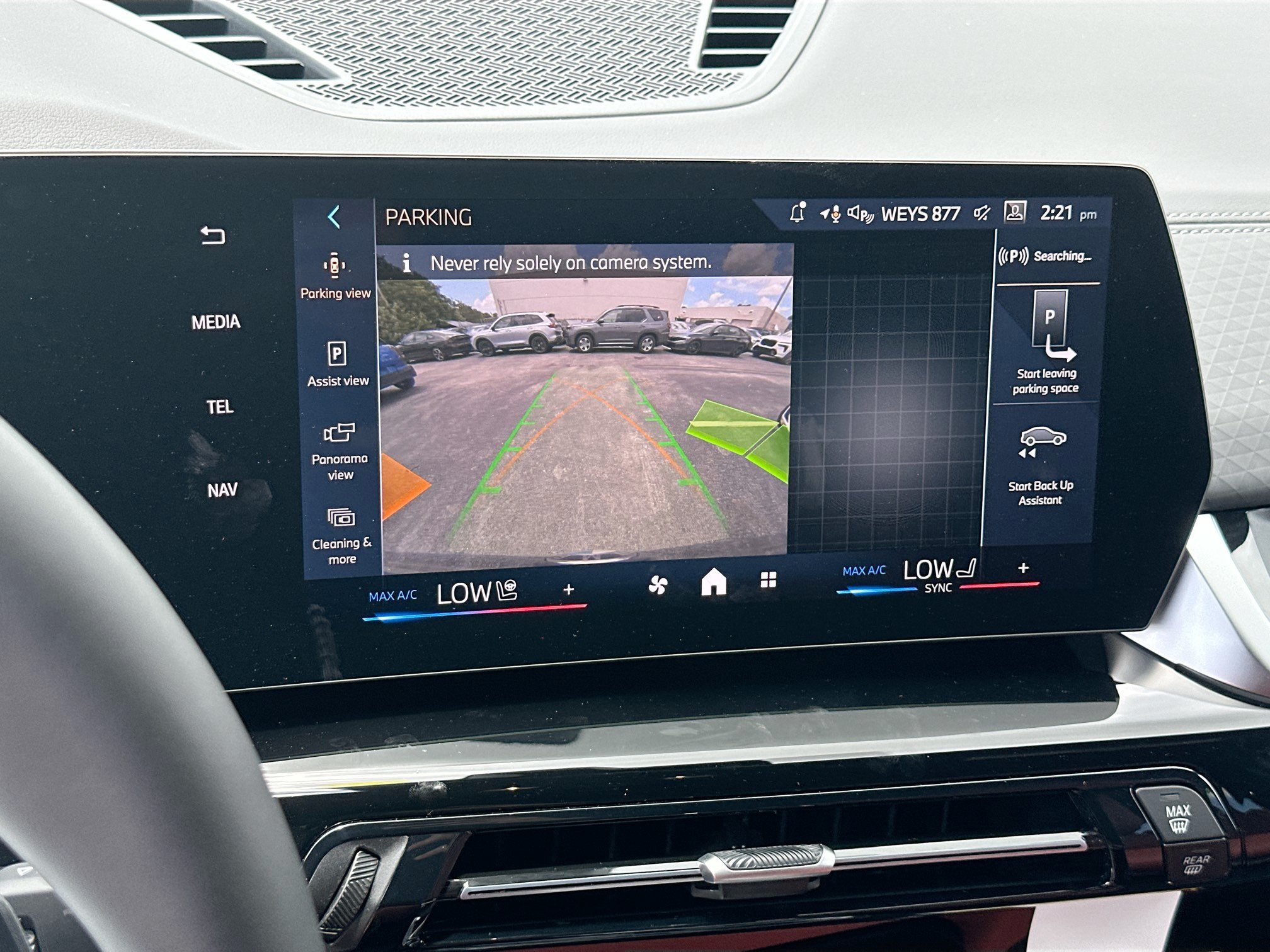 New 2026 BMW X2 xDrive28i AWD/4WD image 11