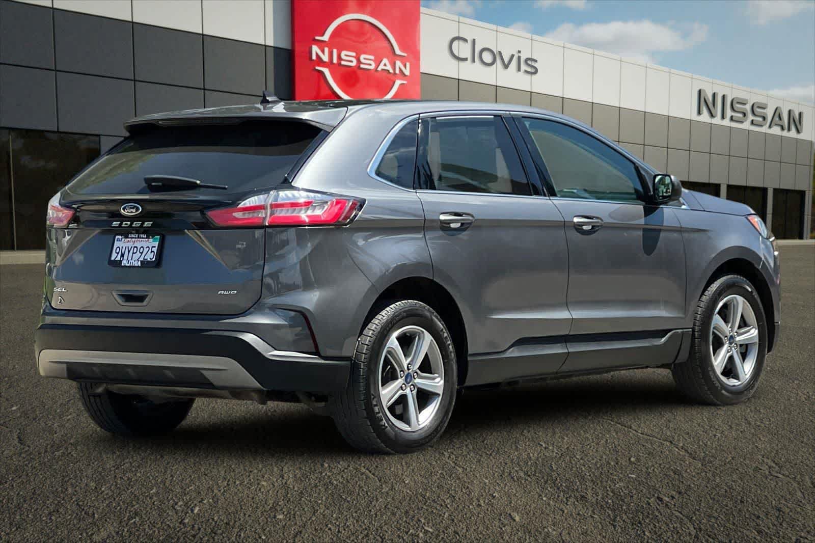 Used 2022 Ford Edge SEL w/ Convenience Package AWD/4WD image 3
