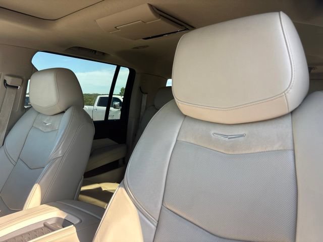 Used 2016 Cadillac Escalade ESV Premium AWD/4WD image 13