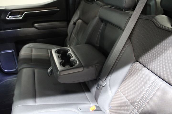 Used 2023 Chevrolet Silverado 1500 High Country w/ High Country Premium Package AWD/4WD image 24