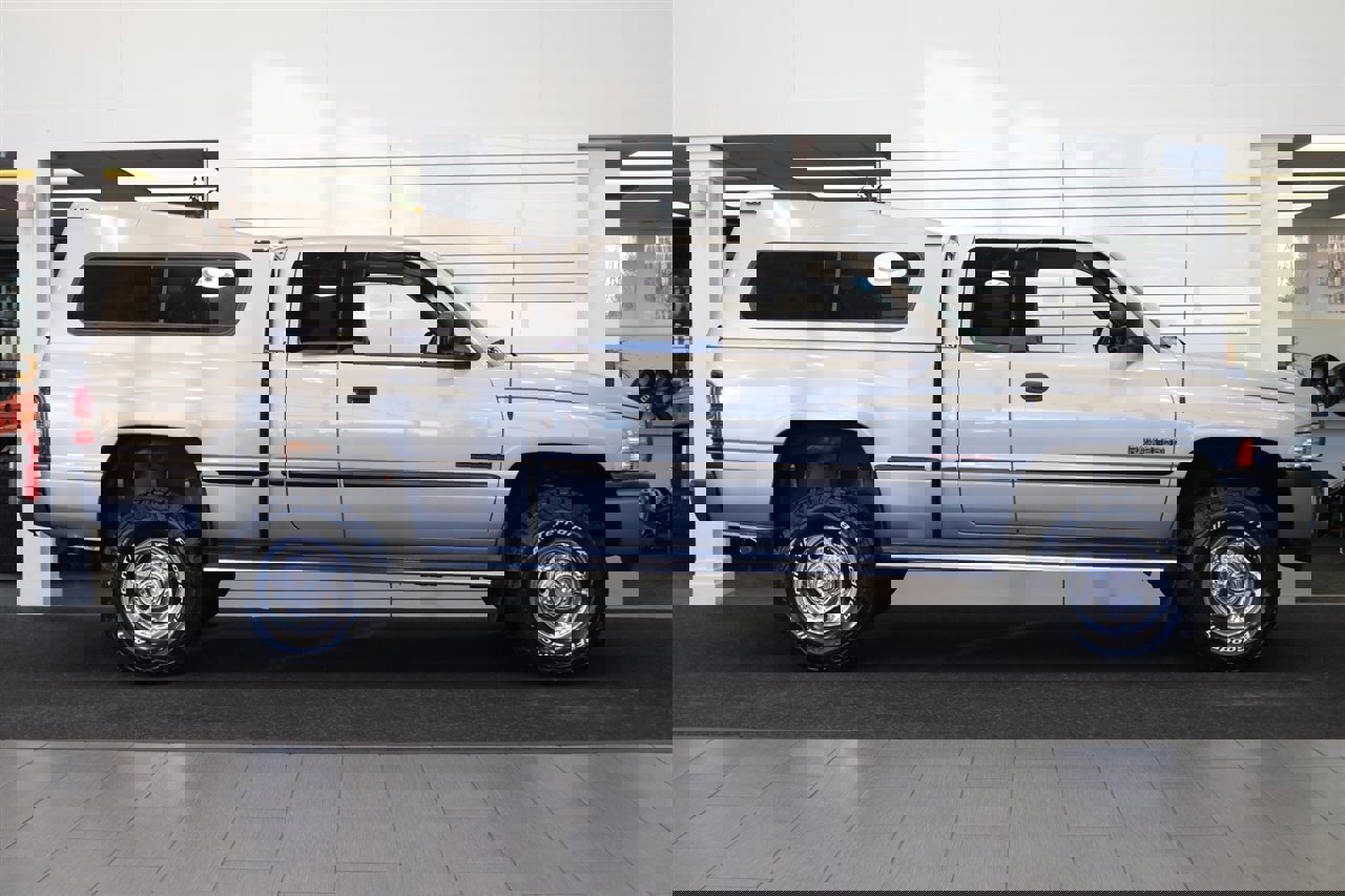 Used 1998 Dodge Ram 2500 Truck 4x4 Quad Cab image 5