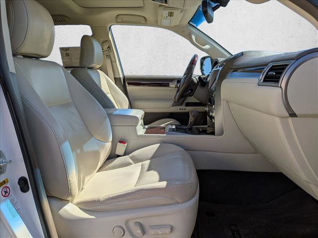 Used 2016 Lexus GX 460 Luxury image 30
