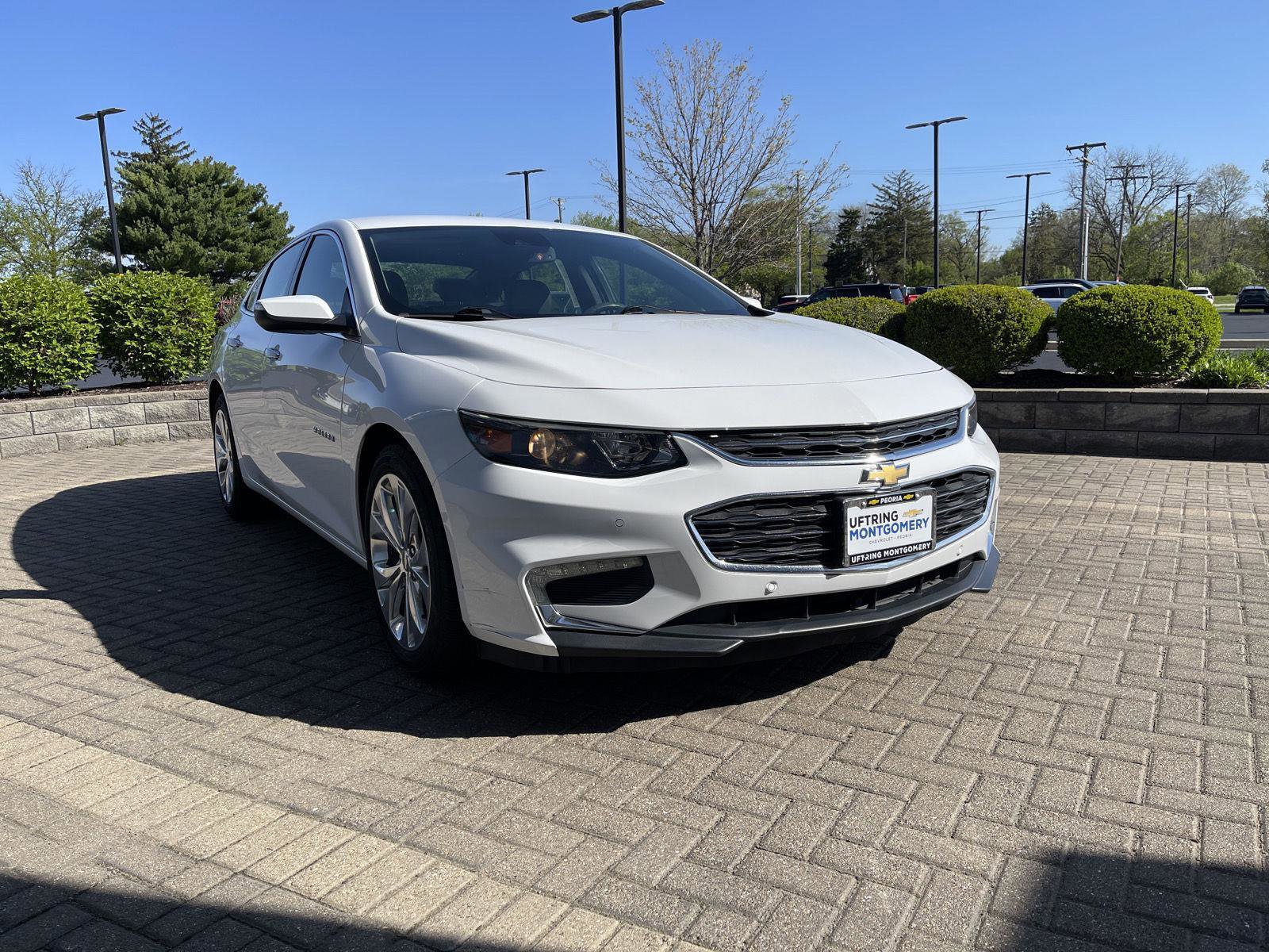 Used 2017 Chevrolet Malibu Premier w/ Driver Confidence Package FWD image 7