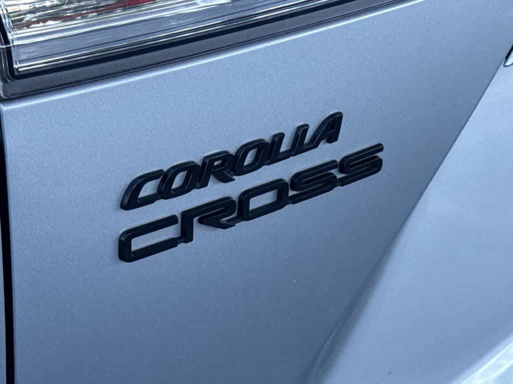 Used 2023 Toyota Corolla Cross AWD Hybrid w/ Moonroof Package image 10