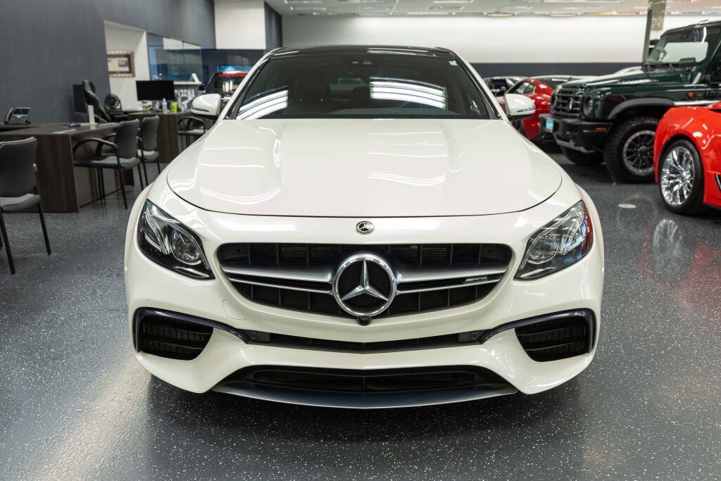 Used 2018 Mercedes-Benz E 63 AMG S w/ AMG Advanced Lighting Package image 2