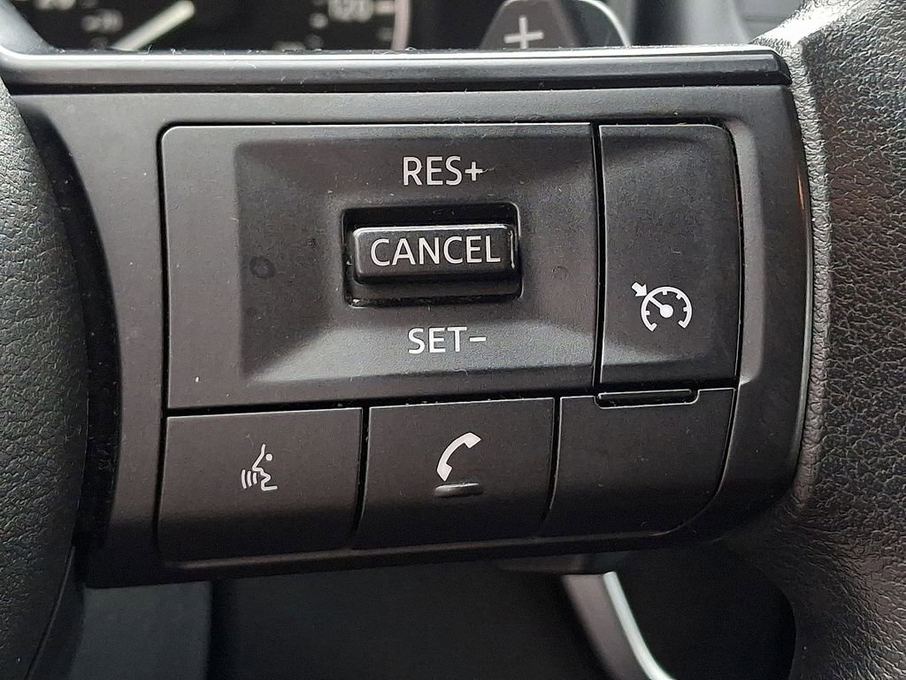 Used 2024 Nissan Rogue S image 21