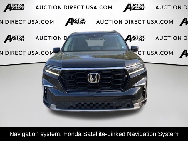 Used 2024 Honda Pilot Touring image 2