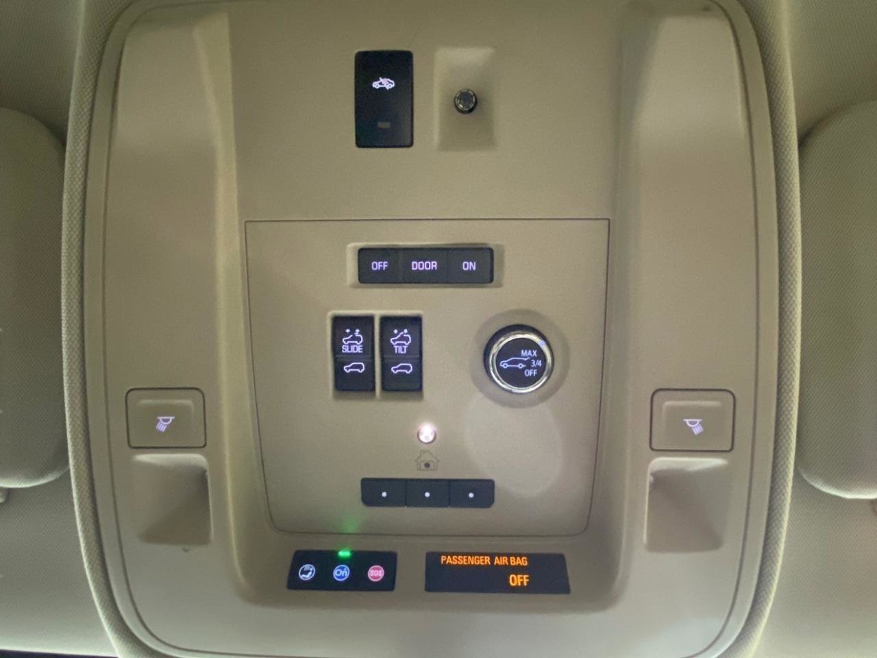 Used 2020 Cadillac Escalade Premium Luxury image 27